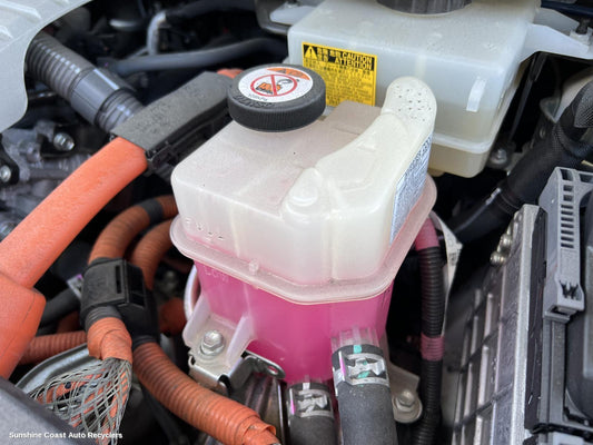2018 Lexus Ct200h Overflow Bottle