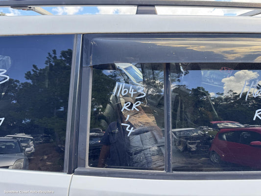 2006 Mitsubishi Pajero Right Rear 1 4 Door Glass