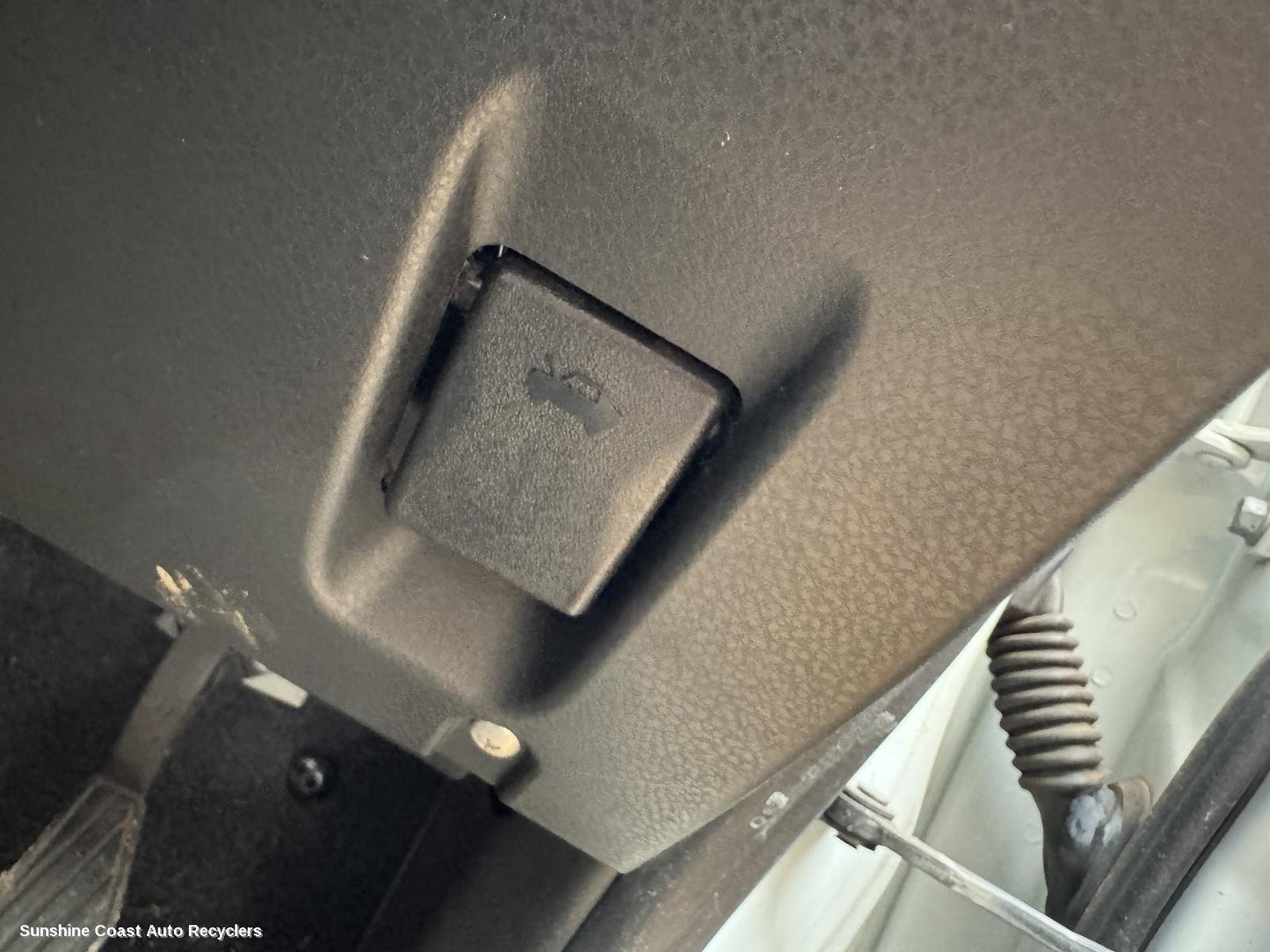 2014 Suzuki Vitara Bonnet Release