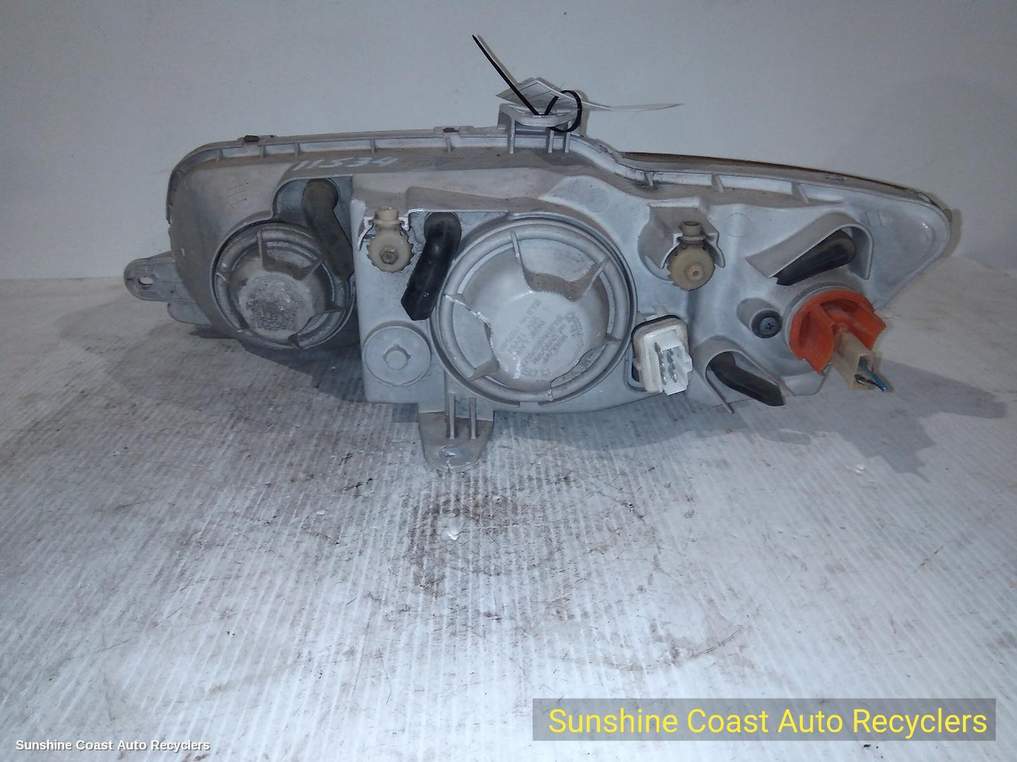 2006 Holden Commodore Right Headlamp