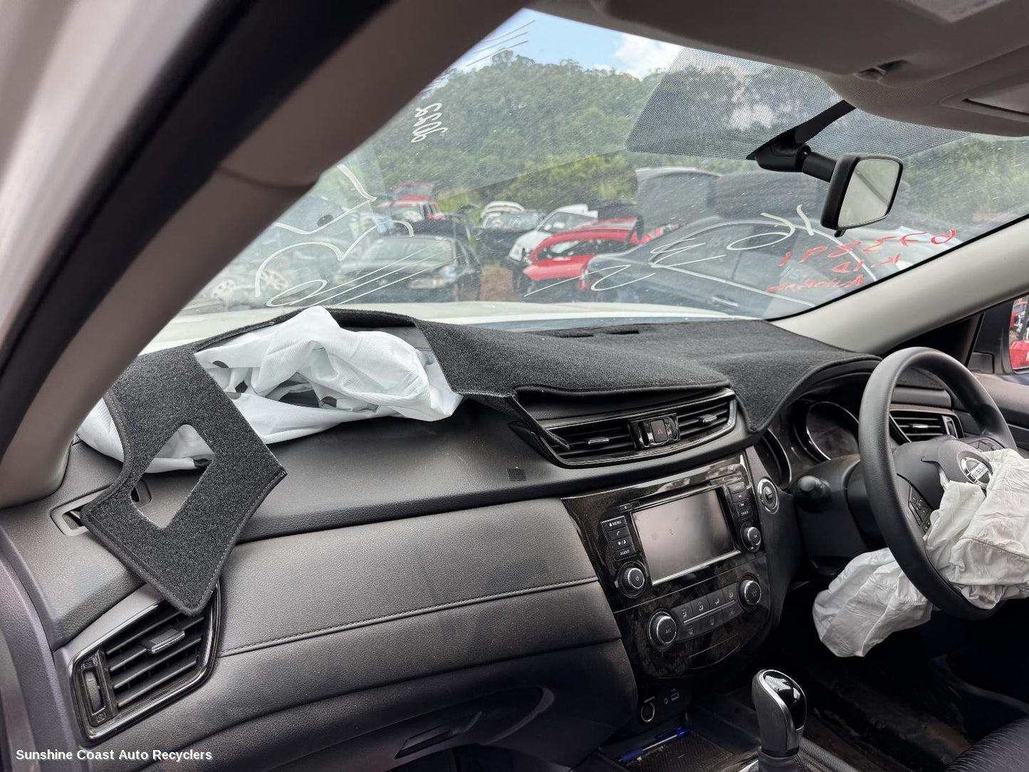 2022 Nissan Xtrail Glove Box