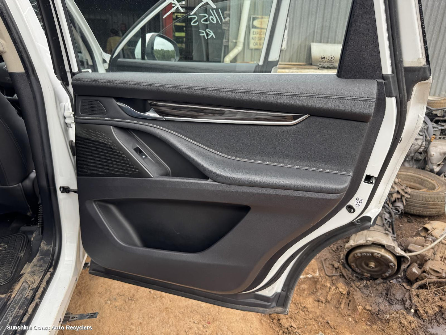 2022 Ldv D90 Door Trim