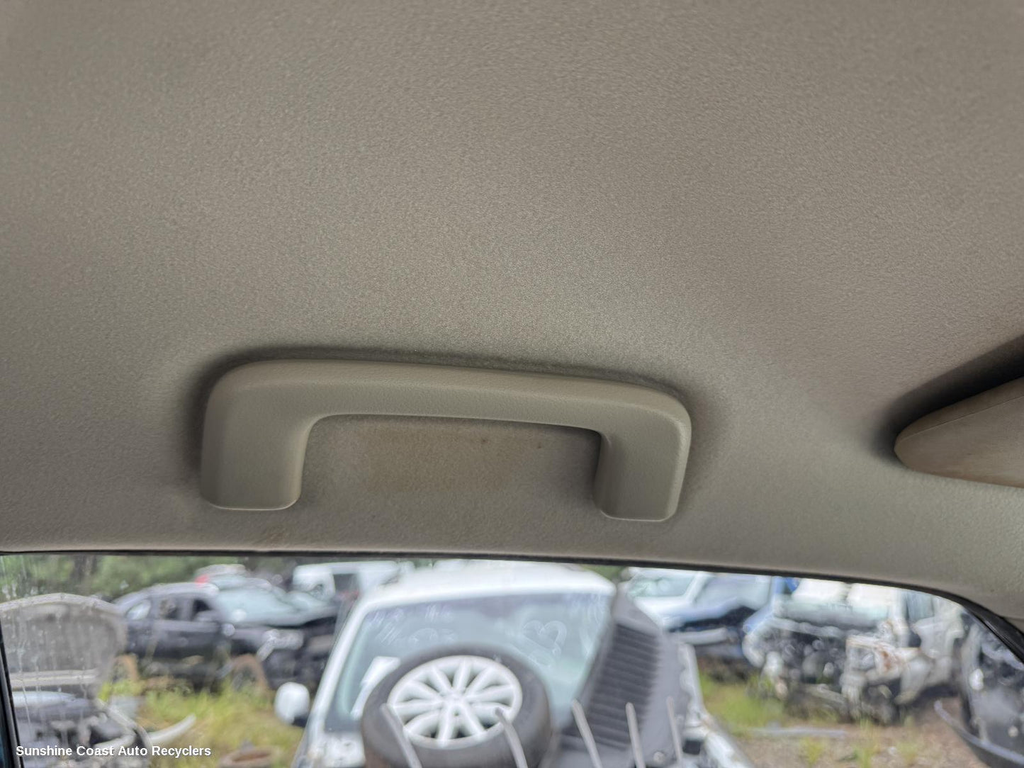 2014 Mitsubishi Pajero Grab Handle