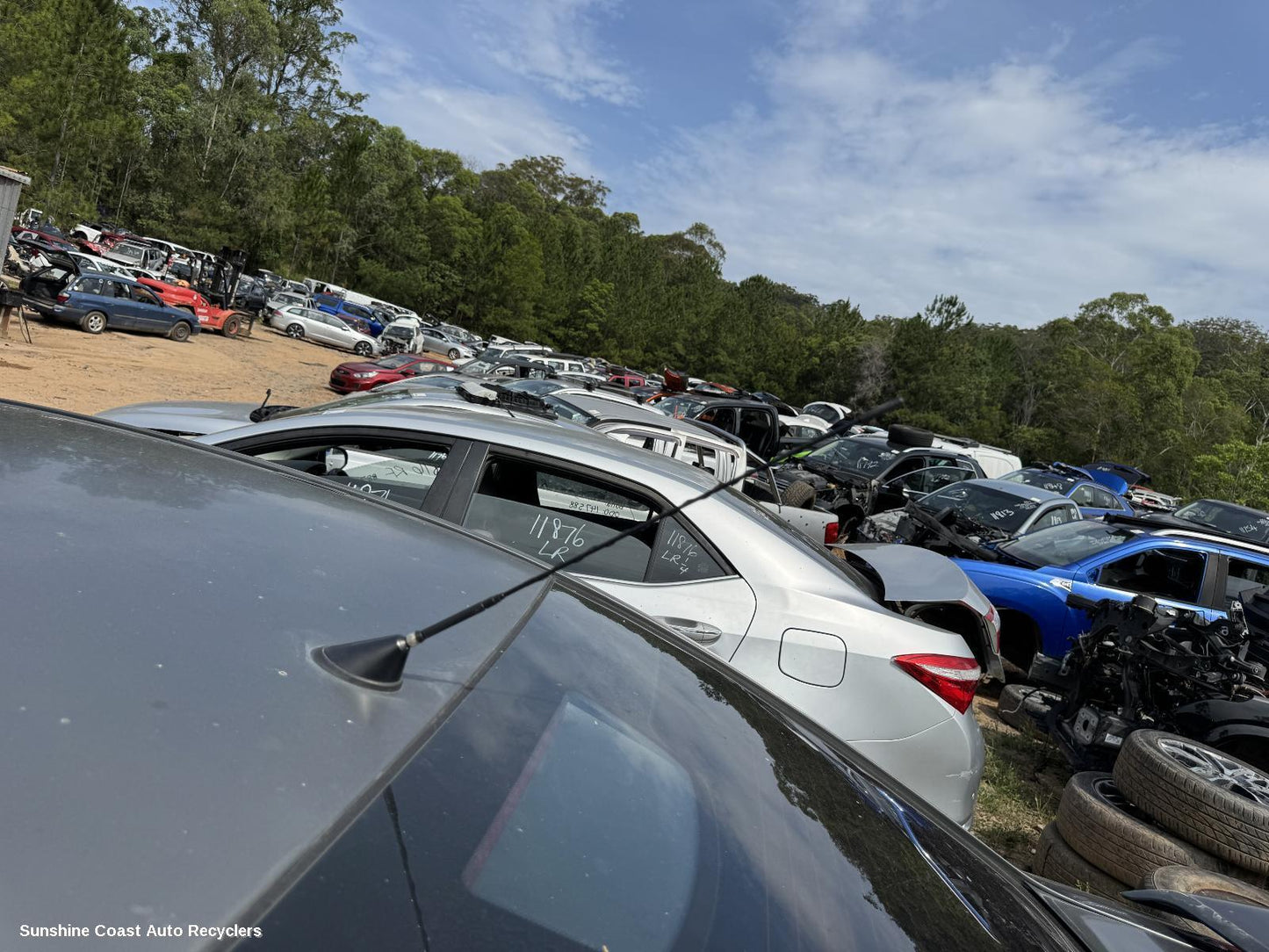 2011 Holden Commodore Antenna