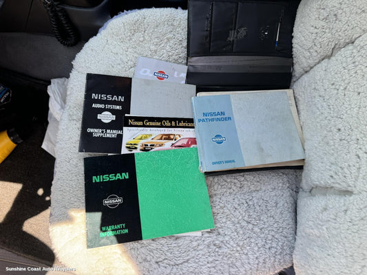 2001 Nissan Pathfinder Owners Handbook