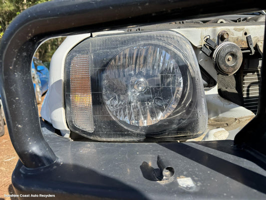 2011 Suzuki Jimny Right Headlamp