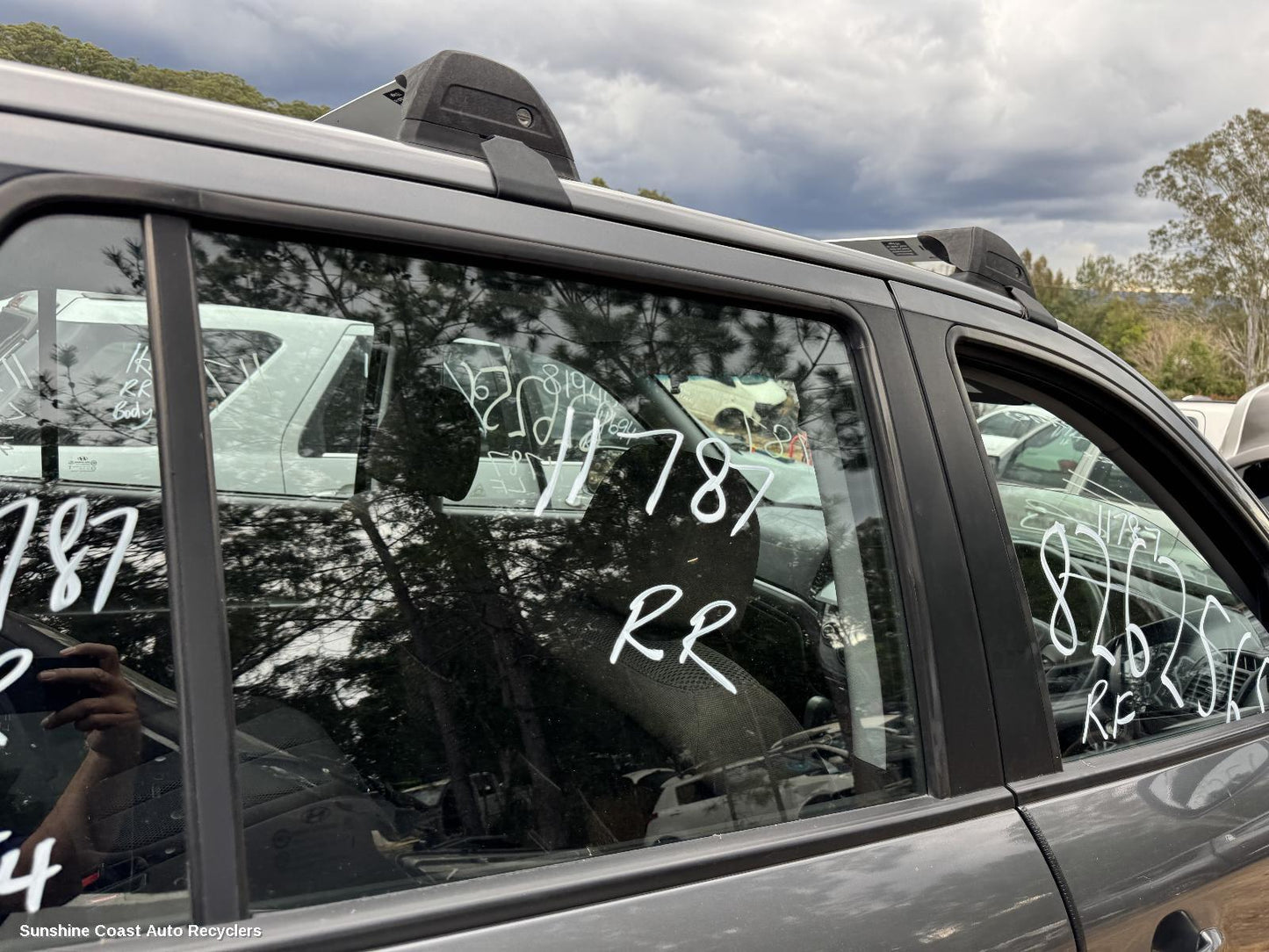 2011 Hyundai Santa Fe Right Rear Door Window