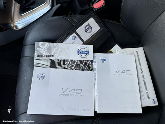 2015 Volvo S40 Owners Handbook