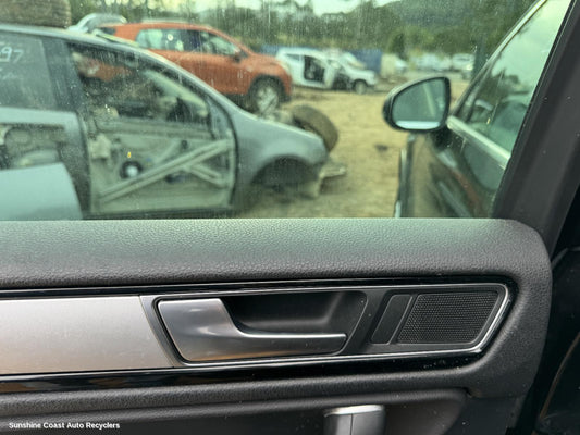 2016 Volkswagen Touareg Door Handle
