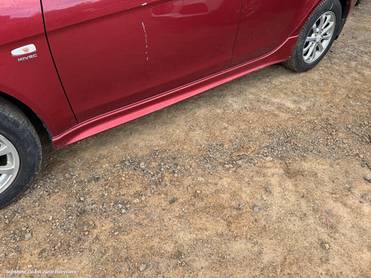 2010 Mitsubishi Lancer Side Step Skirt