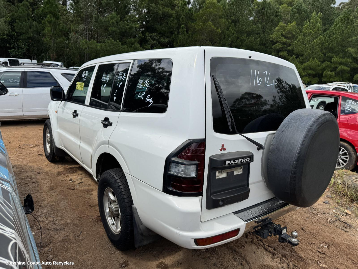 2002 Mitsubishi Pajero Left Taillight