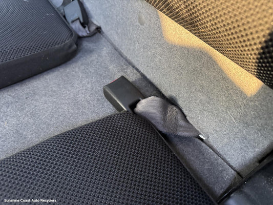 2011 Mazda Bt50 Seatbelt Stalk