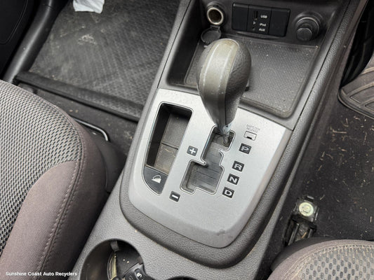 2011 Hyundai Santa Fe Gear Stick Shifter