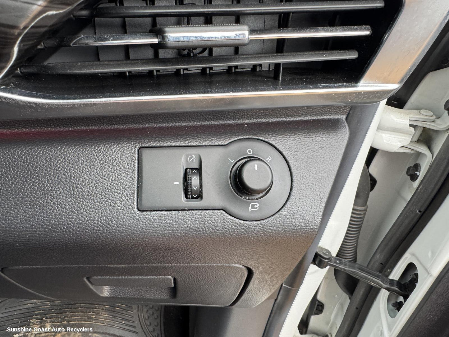 2022 Ldv D90 Misc Switch Relay