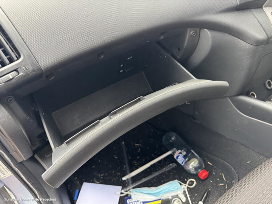 2011 Hyundai I30 Glove Box