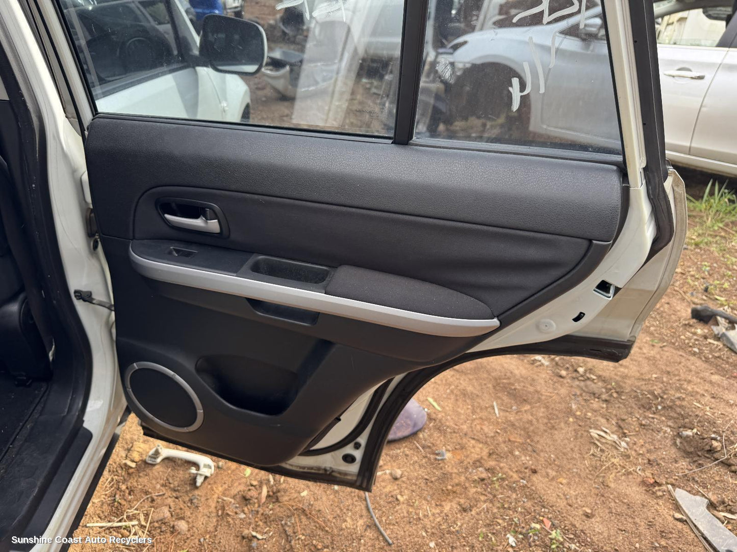 2014 Suzuki Vitara Door Trim