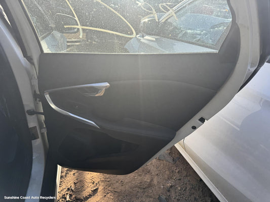 2015 Volvo S40 Door Trim