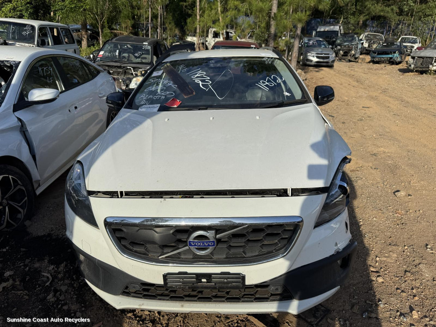 2015 Volvo S40 Grille