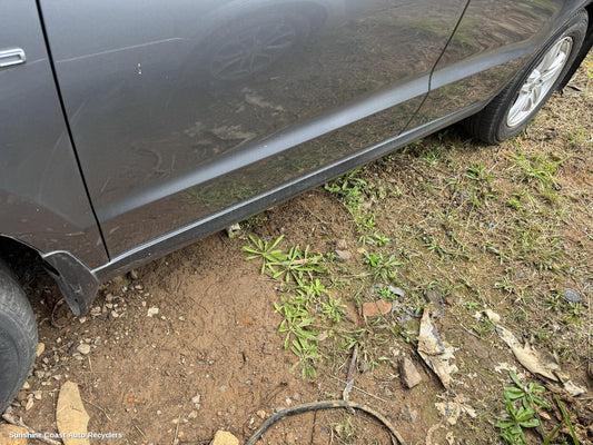 2011 Hyundai Santa Fe Side Step Skirt