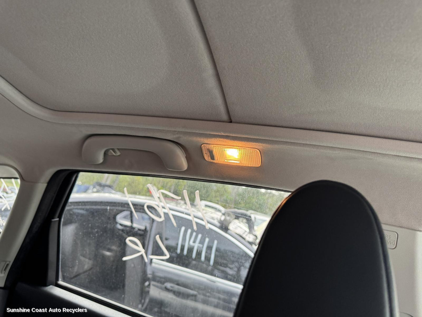 2011 Nissan Dualis Courtesy Light