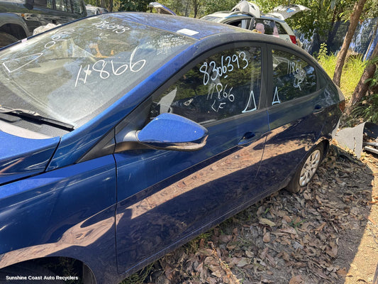 2015 Hyundai Accent Left Front Door