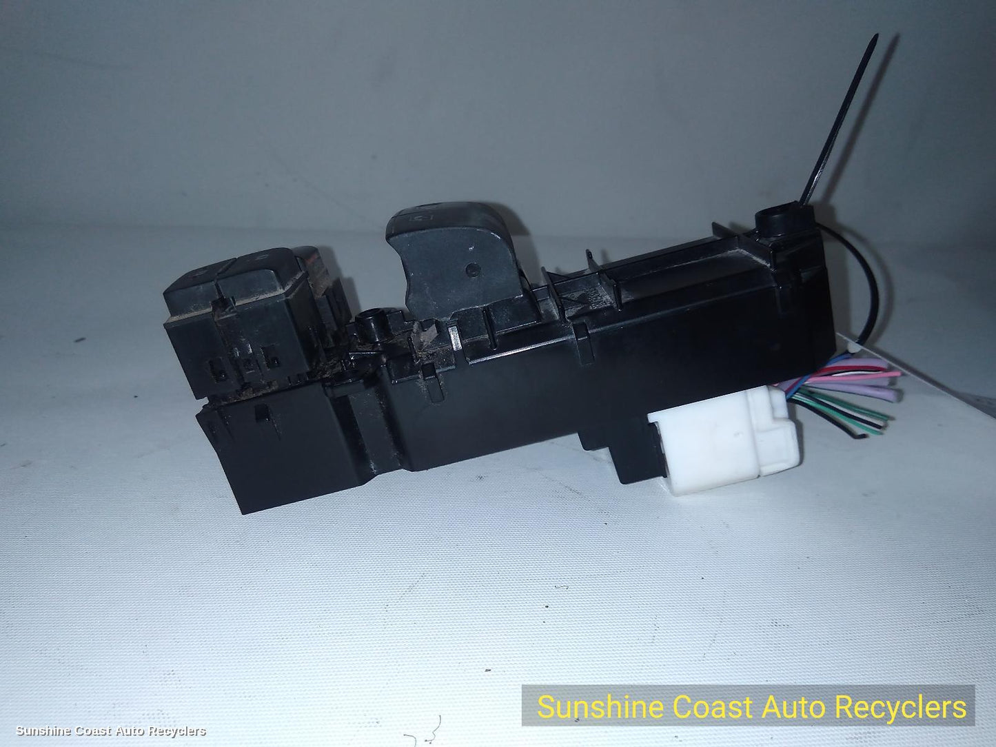 2017 Toyota Hilux Pwr Dr Wind Switch