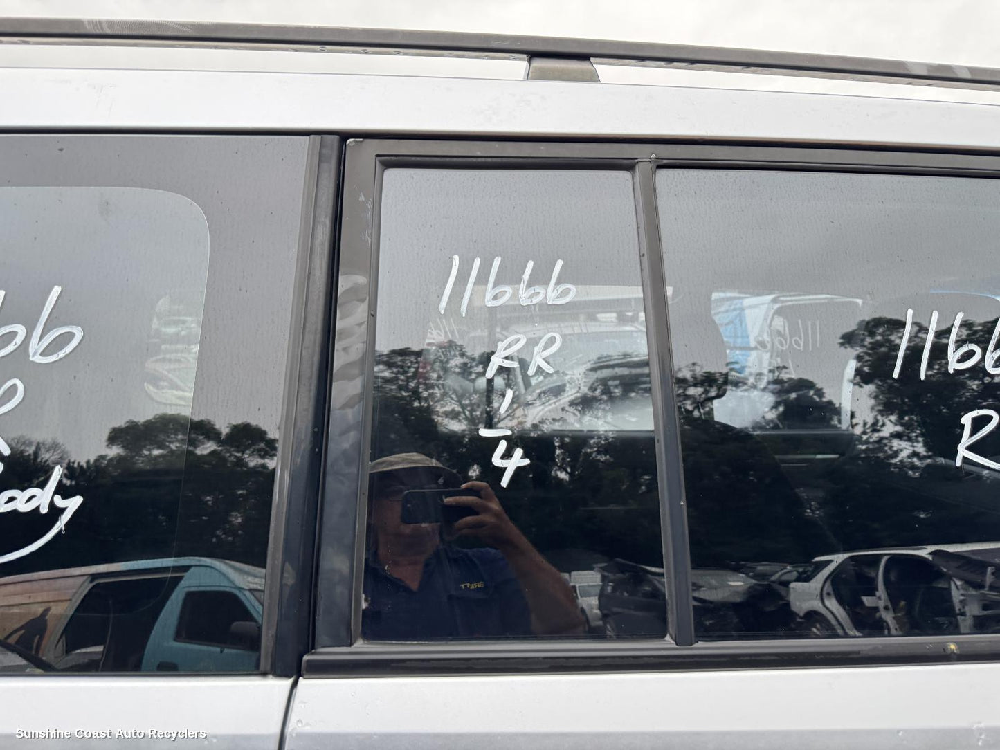 2014 Mitsubishi Pajero Right Rear 1 4 Door Glass