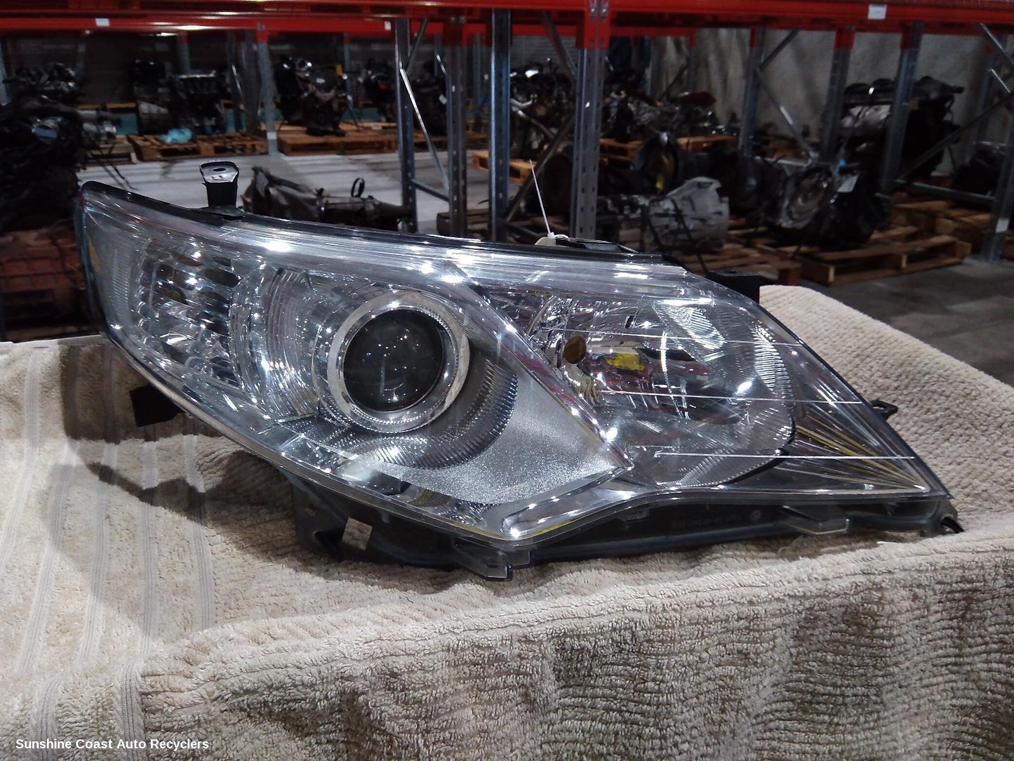 2013 Toyota Camry Right Headlamp