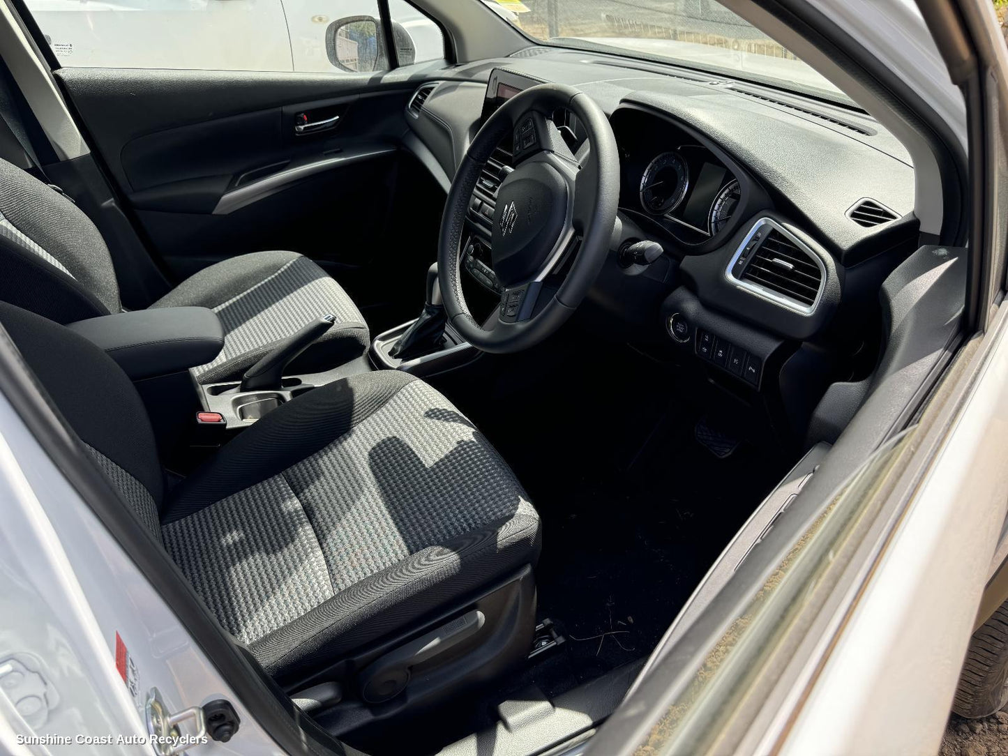 2023 Suzuki S-cross Front Seat