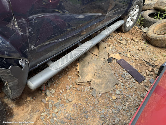 2011 Nissan Navara Side Step Skirt