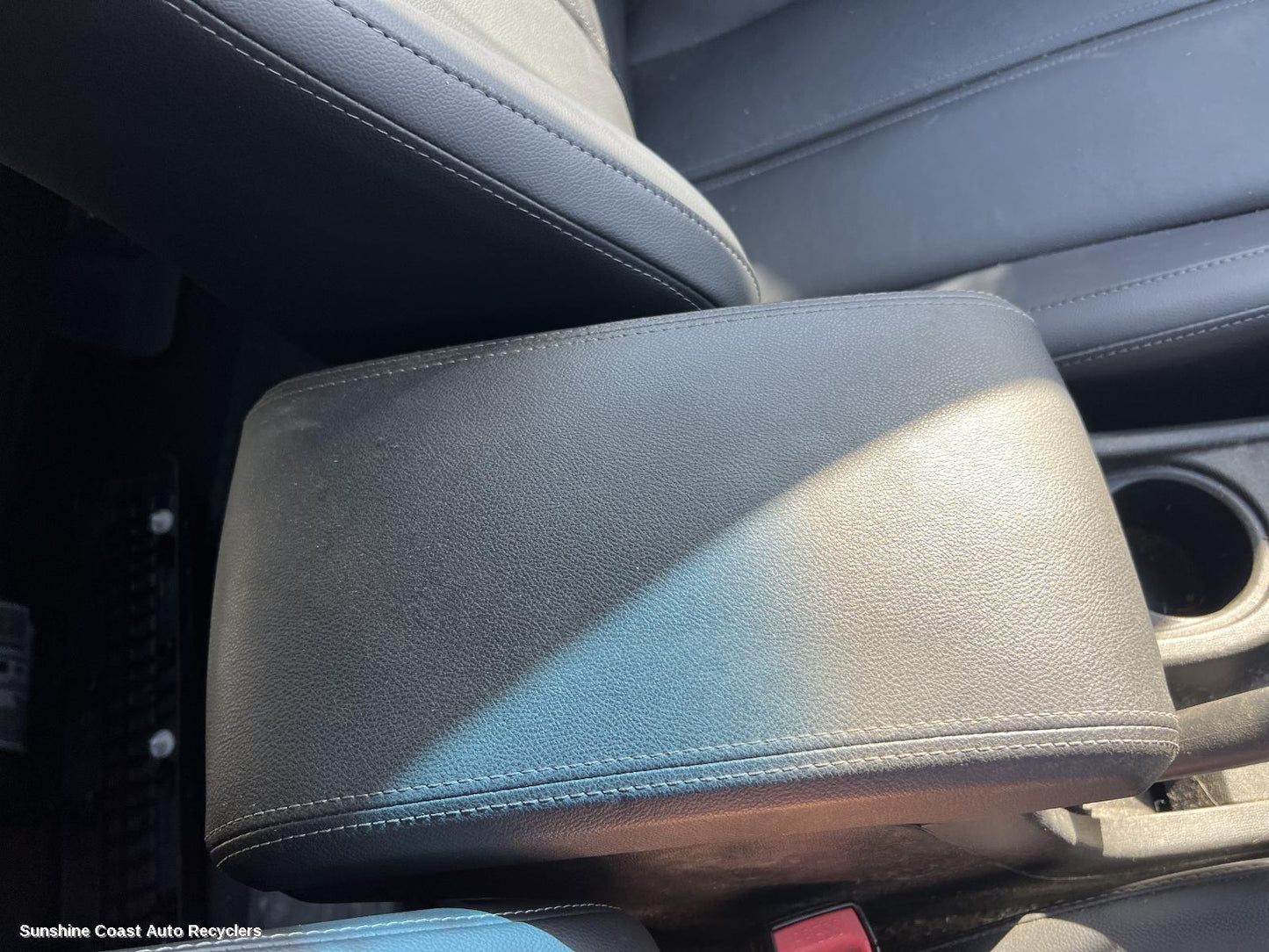 2016 Holden Trailblazer Console