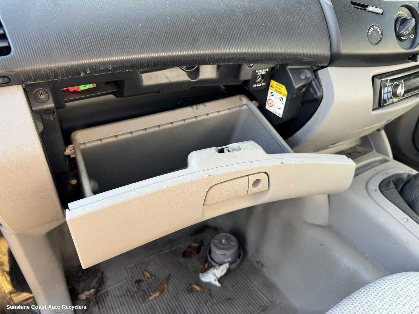 2008 Mitsubishi Triton Glove Box