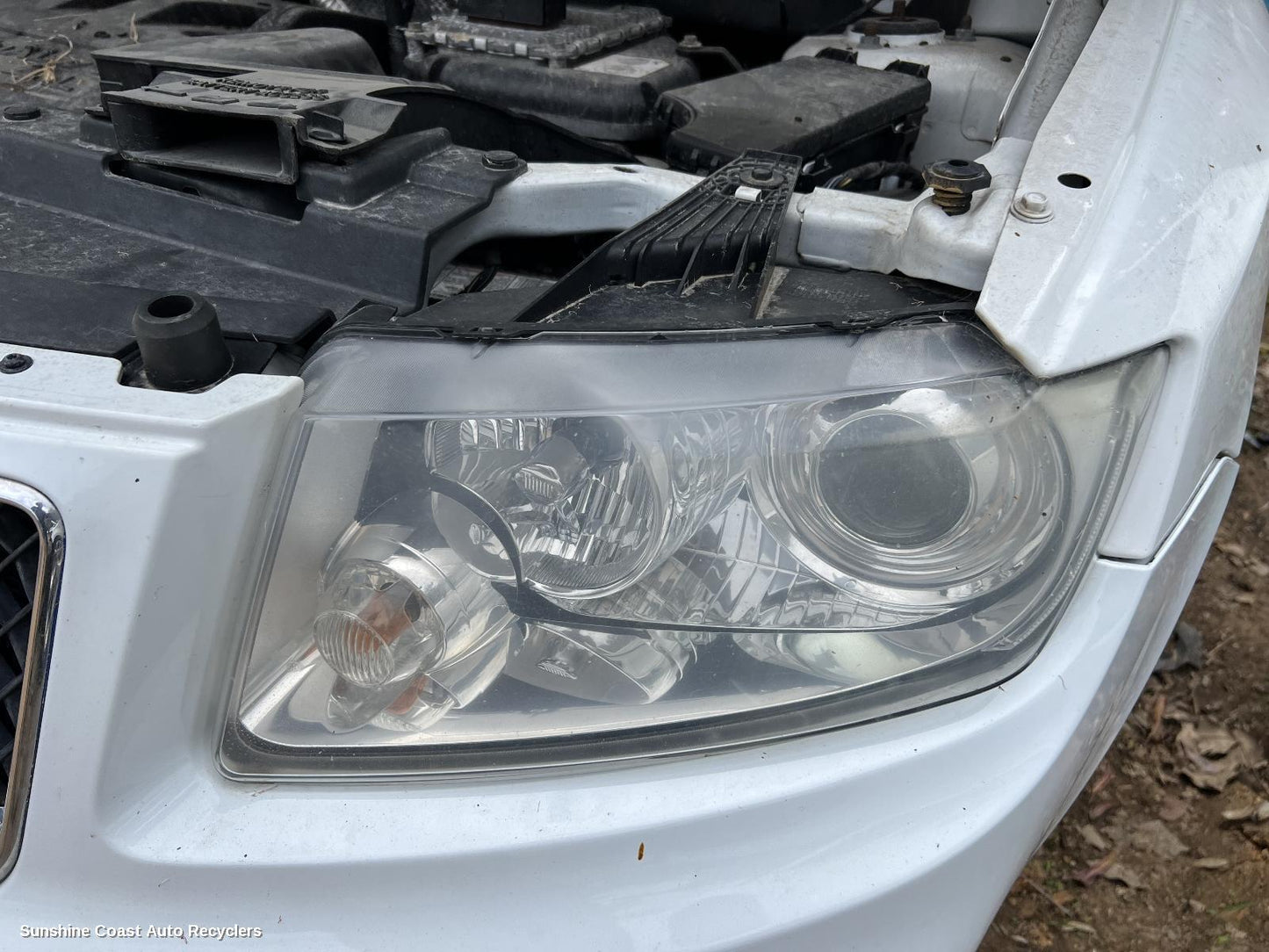 2012 Jeep Compass Left Headlamp