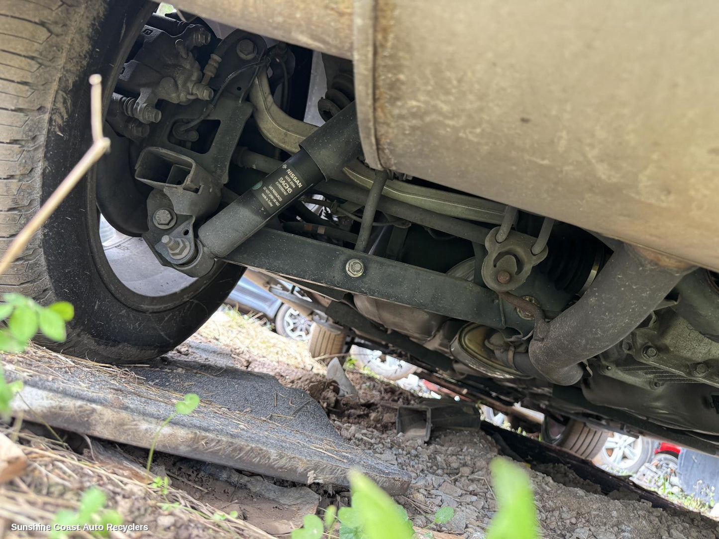 2011 Nissan Dualis Left Rear Trailing Arm