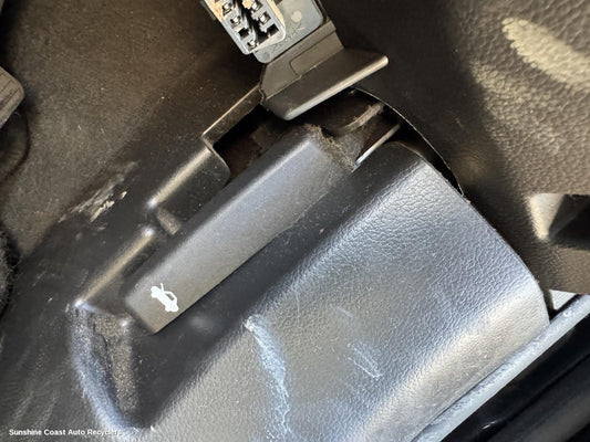 2010 Holden Cruze Bonnet Release