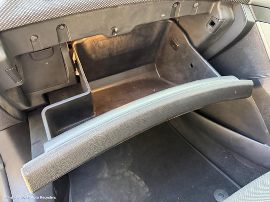 2015 Holden Cruze Glove Box