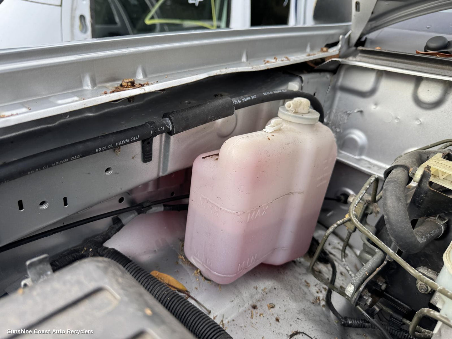 2006 Holden Rodeo Overflow Bottle