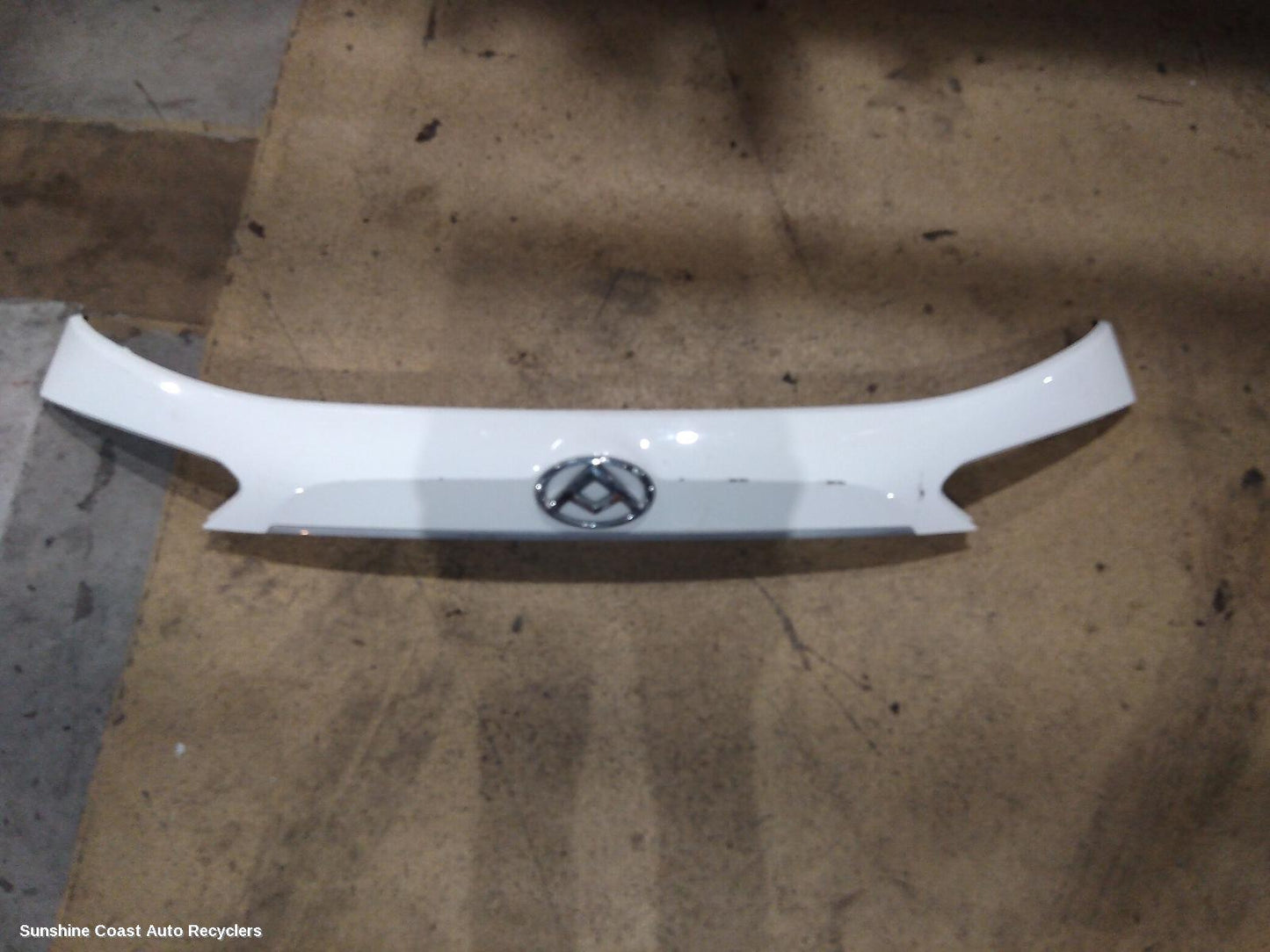 2021 Ldv D90 Rear Garnish