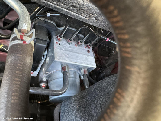 2021 Mitsubishi Outlander Abs Pump Modulator
