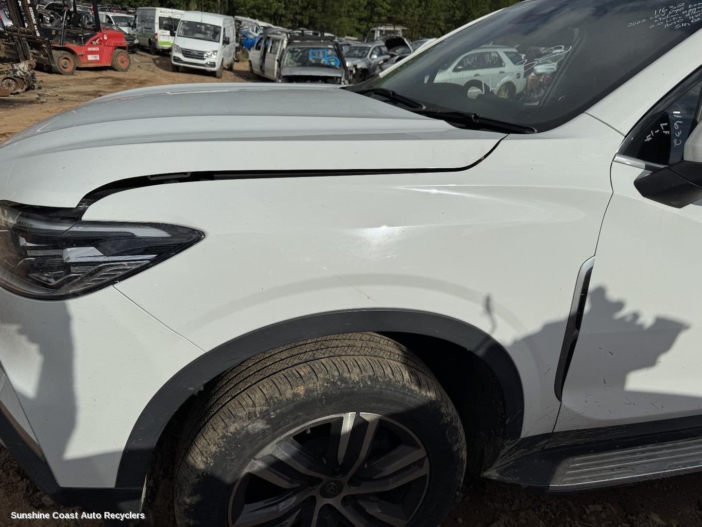 2022 Ldv D90 Left Guard