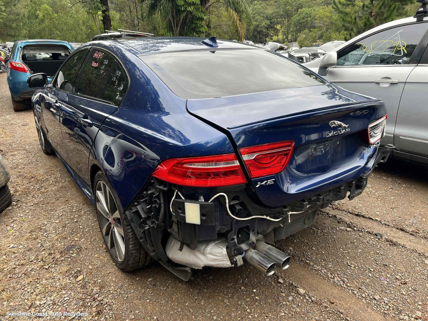 2015 Jaguar Xe Rear Garnish