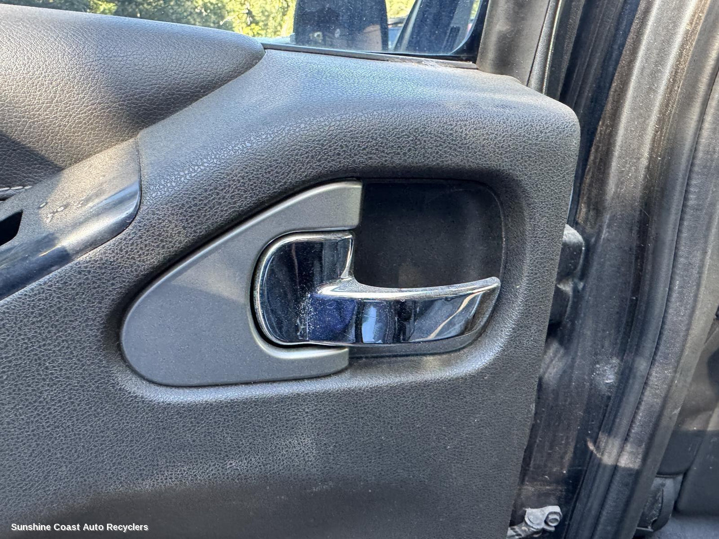 2010 Nissan Pathfinder Door Handle