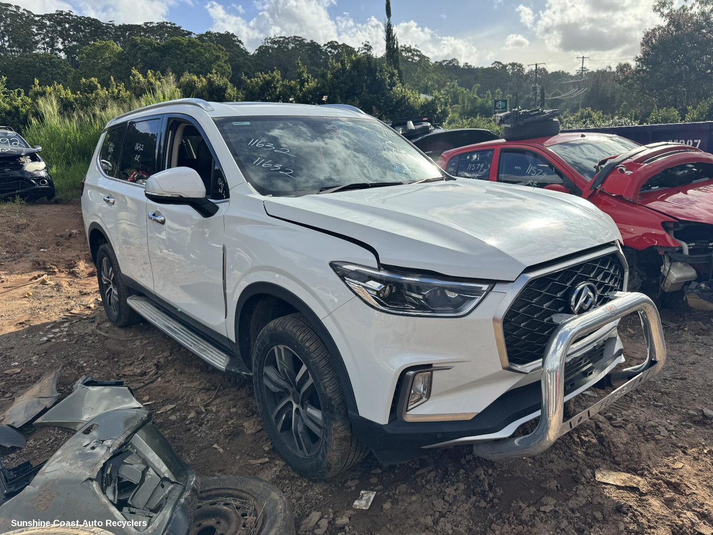 2022 Ldv D90 Left Front Door Window