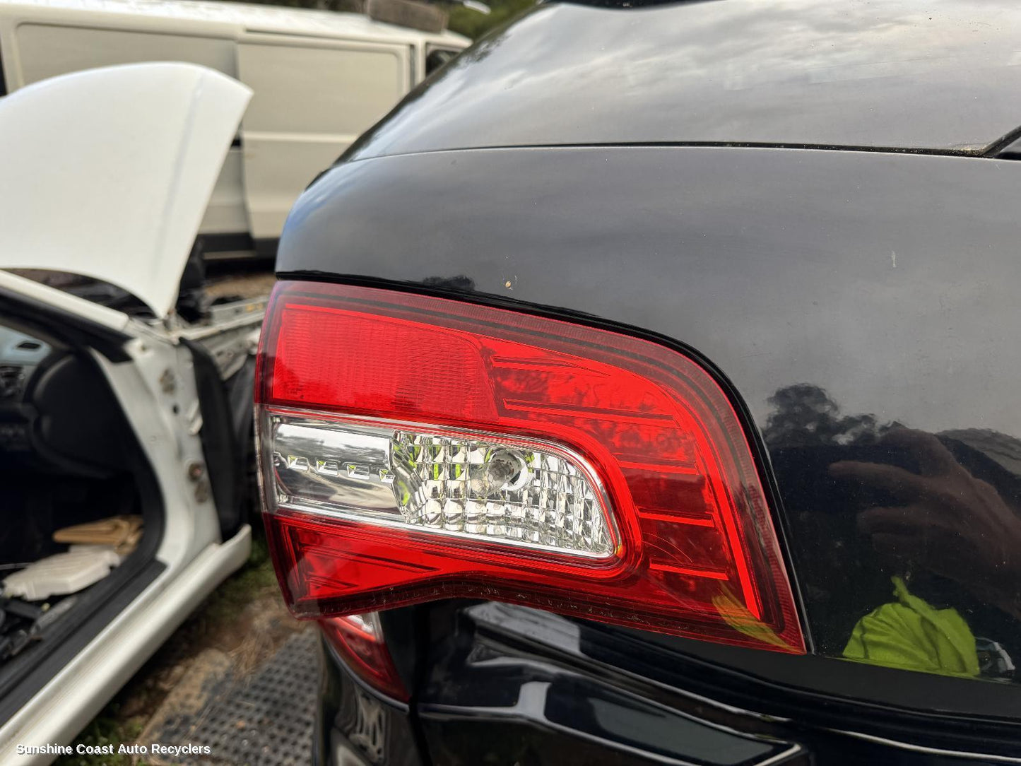 2014 Renault Kaleos Rear Garnish