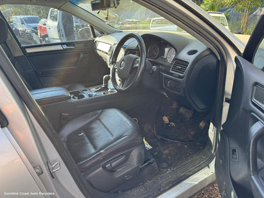 2011 Volkswagen Touareg Steering Column