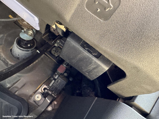 2012 Nissan Pathfinder Bonnet Release