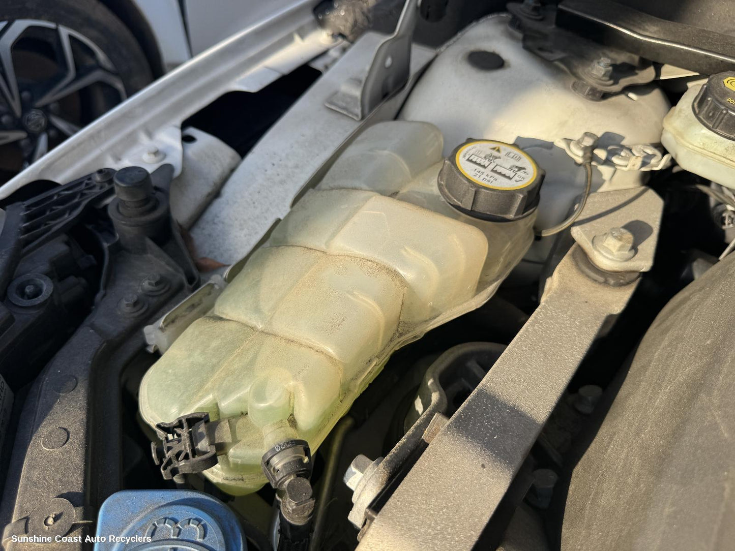 2015 Volvo S40 Overflow Bottle