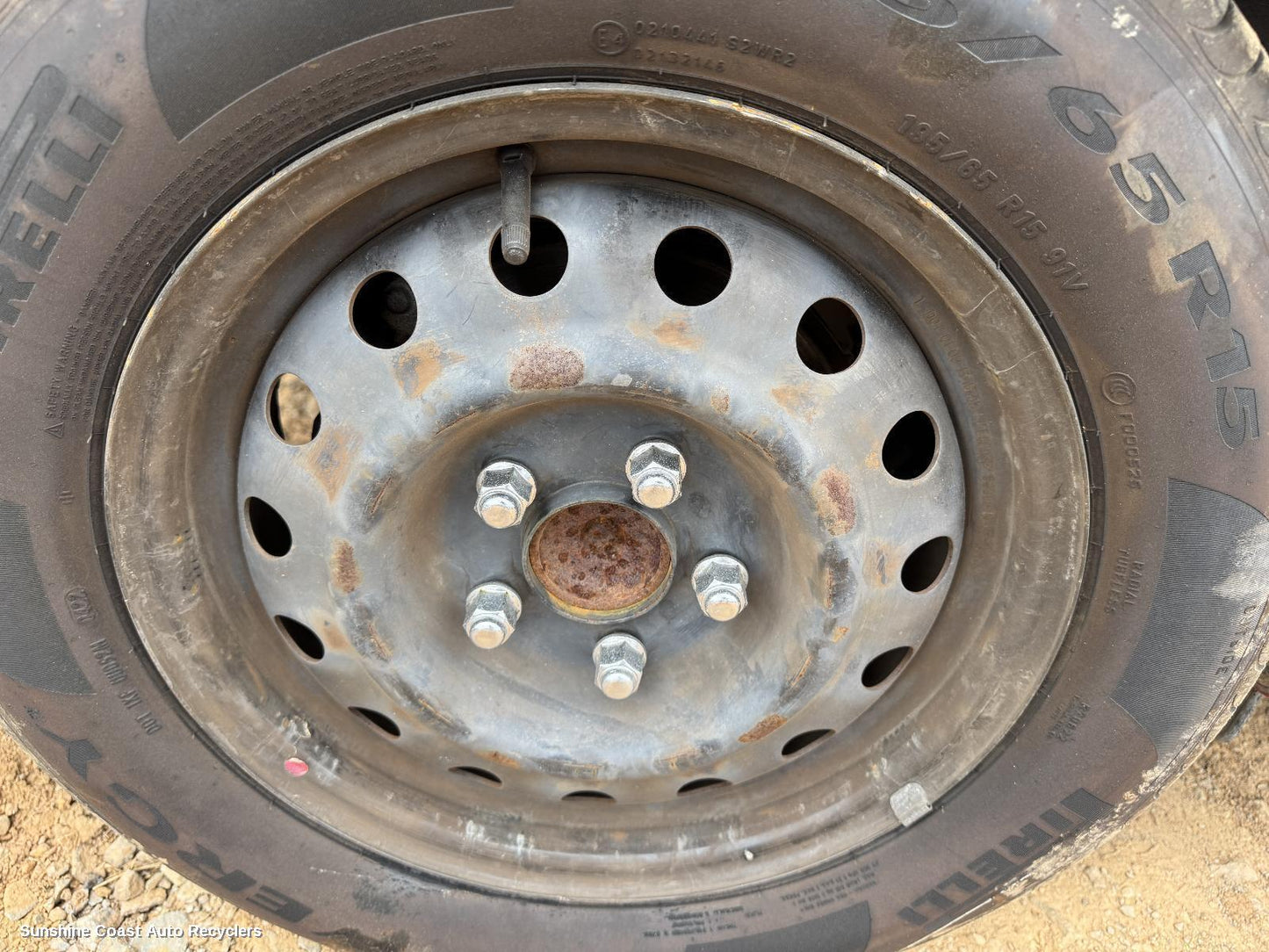 2013 Kia Cerato Left Rear Hub Assembly