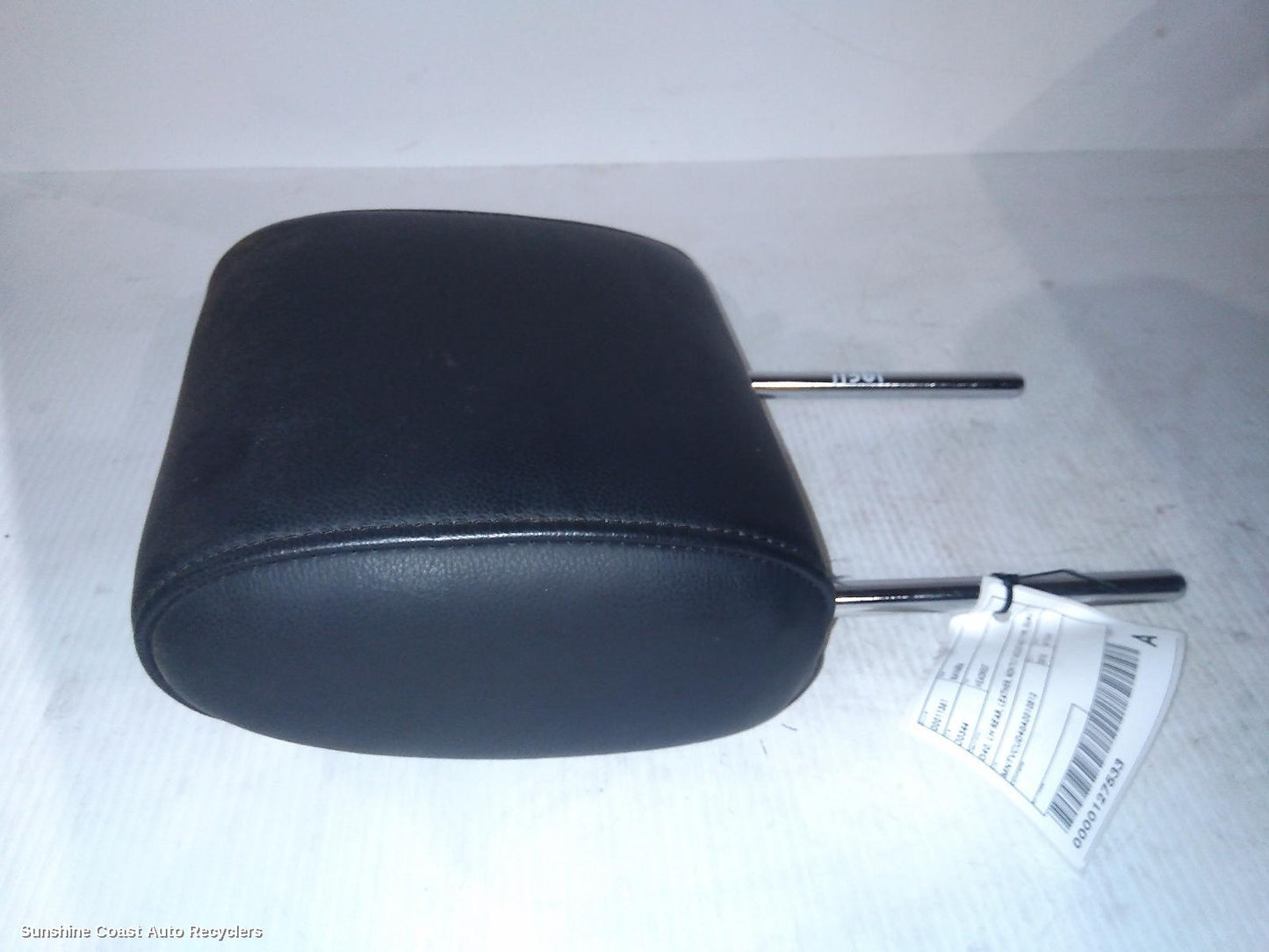 2010 Nissan Navara Headrest