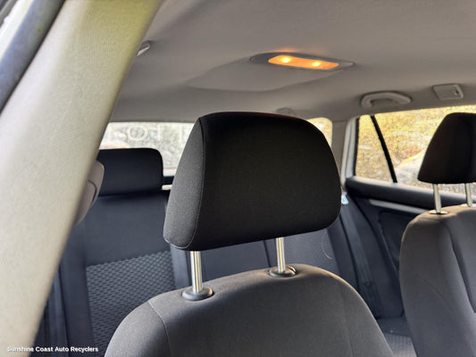 2010 Volkswagen Golf Headrest